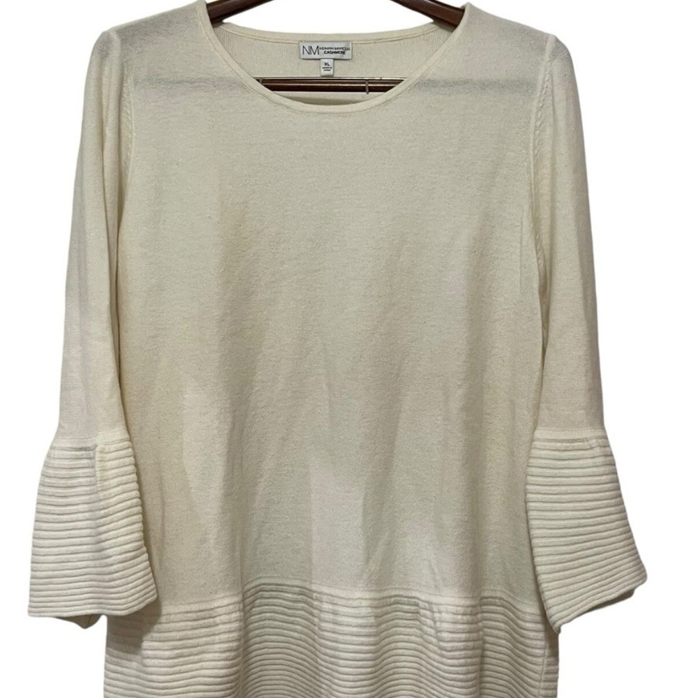 NEIMAN MARCUS CASHMERE PEARL SWEATER SIZE S